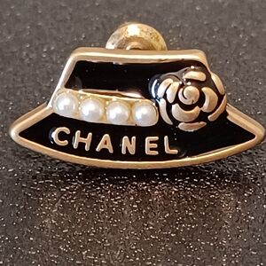 Chanel Vintage Goldtone Gold Earrings Black Enamel & Glass Pearls